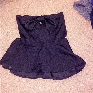 Bow strapless top